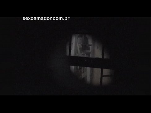 ❤️ Sarışın, içi boş tuğlaların arkasına gizlenmiş bir mahalle röntgencisi tarafından gizlice videoya alınır Güzel porno tr.https-tubsexer.ru ❌❤